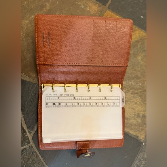 Authentic Louis Vuitton Agenda PM - Picture 3 of 9